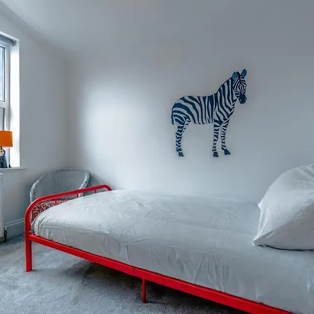 Family By Victoria Park With Garden * Bristol