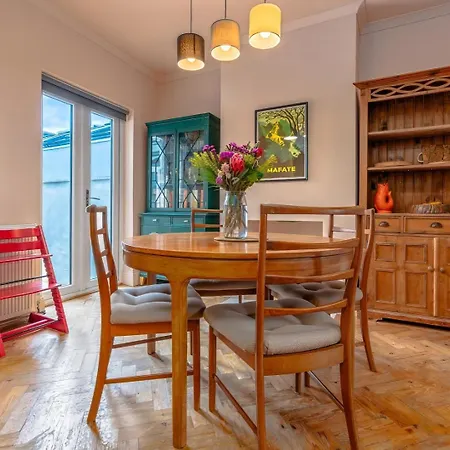 Family & Pet-friendly Home, Near Park * Bristol